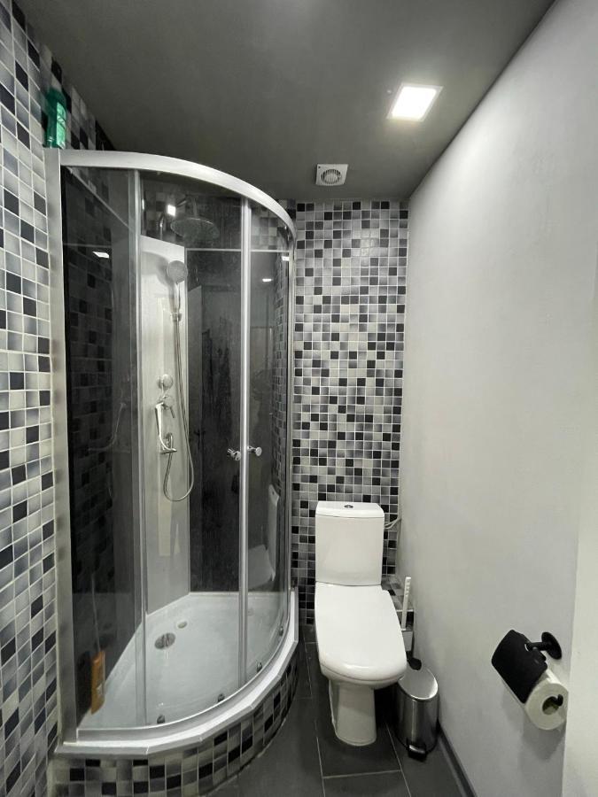 Bright: Flat With Balcony - Kitchen - Free Parking * Berlijn