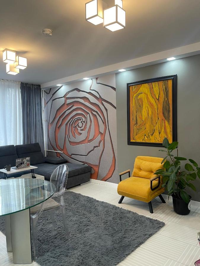 Bright: Flat With Balcony - Kitchen - Free Parking Berlijn