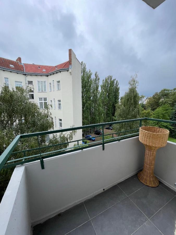 Bright: Flat With Balcony - Kitchen - Free Parking * Berlijn